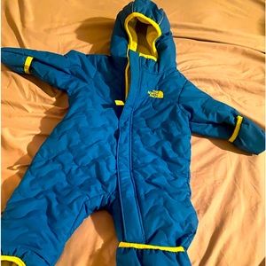 North face snow suit size 3-6 months